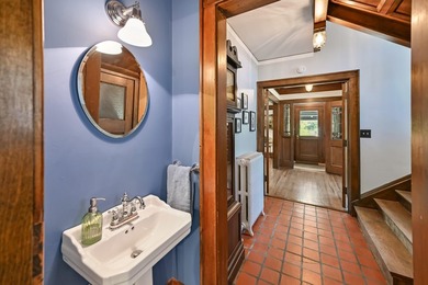Charming Colonial with Arts & Crafts flair on coveted Menlo - photo 20