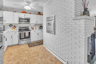 What an absolutely adorable, move-in ready home! From the moment - photo 23