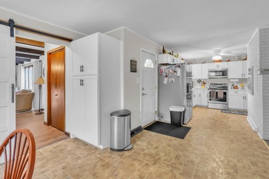 What an absolutely adorable, move-in ready home! From the moment - photo 25