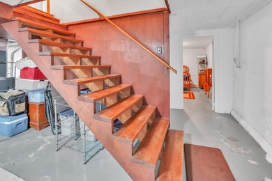 What an absolutely adorable, move-in ready home! From the moment - photo 33