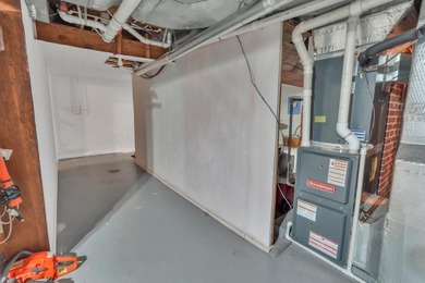 What an absolutely adorable, move-in ready home! From the moment - photo 35