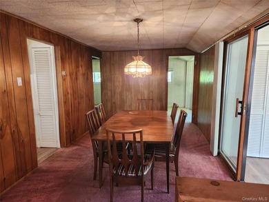 Location, Location! Affordable, year round 2 bedroom, 1 bathroom - photo 4