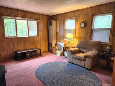 Location, Location! Affordable, year round 2 bedroom, 1 bathroom - photo 6