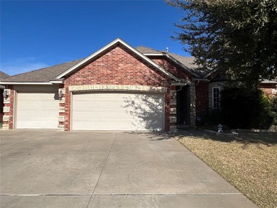 Rivendell Lake Home For Sale in Oklahoma City Oklahoma