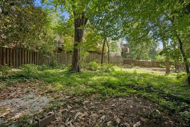Welcome to this Beautifully Renovated 1930s White Brick Bungalow - photo 8