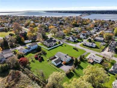 Coastal Living at Its Best! Welcome to 118 Wolcott Avenue on - photo 4