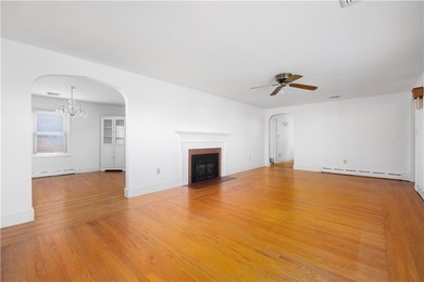 Coastal Living at Its Best! Welcome to 118 Wolcott Avenue on - photo 9