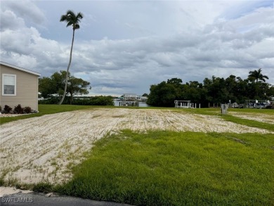 Caloosahatchee River Lot For Sale in Fort Myers Florida