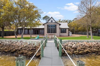 Bayfront estate on .82 acres with 140+ feet of waterfront in - photo 3