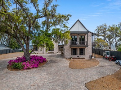 Bayfront estate on .82 acres with 140+ feet of waterfront in - photo 8