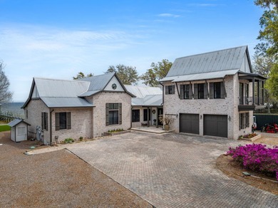 Bayfront estate on .82 acres with 140+ feet of waterfront in - photo 9