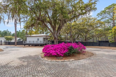 Bayfront estate on .82 acres with 140+ feet of waterfront in - photo 10