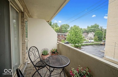 Conveniently located, maintenance free, end-unit condo located - photo 22