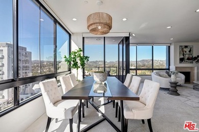 Perched high above Los Angeles, with sweeping panoramic vistas - photo 12