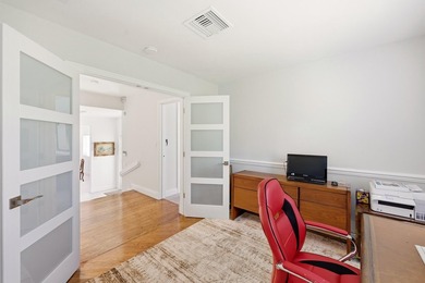 Beautifully updated, move-in-ready coastal retreat just minutes - photo 13