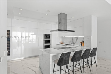 PRICED FOR IMMEDIATE SALE THE PENTHOUSE TOWER SUITE AT THE CROWN - photo 15