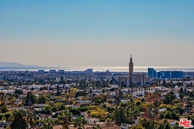 Perched high above Los Angeles, with sweeping panoramic vistas - photo 16