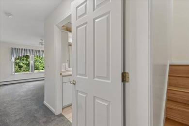 Located in Crosby Manor Estates, an established waterfront - photo 18