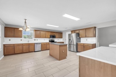 Perfectly nestled home on an extra large homesite with expansive - photo 9