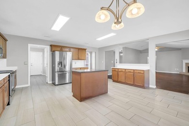 Perfectly nestled home on an extra large homesite with expansive - photo 10