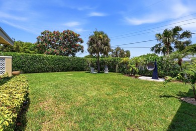 Beautifully updated, move-in-ready coastal retreat just minutes - photo 21