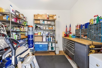Beautifully updated, move-in-ready coastal retreat just minutes - photo 22