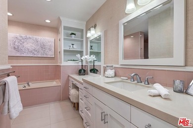 Perched high above Los Angeles, with sweeping panoramic vistas - photo 25