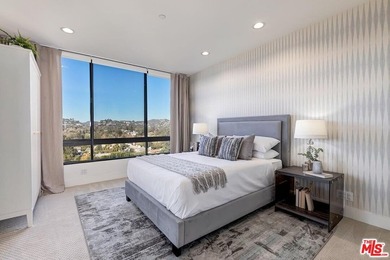Perched high above Los Angeles, with sweeping panoramic vistas - photo 30
