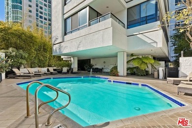 Perched high above Los Angeles, with sweeping panoramic vistas - photo 32