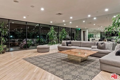 Perched high above Los Angeles, with sweeping panoramic vistas - photo 35