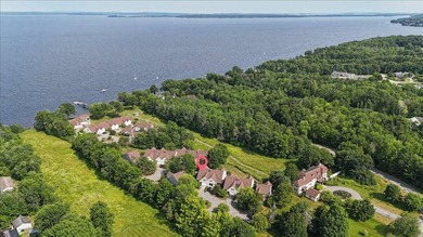 Located in Crosby Manor Estates, an established waterfront - photo 40