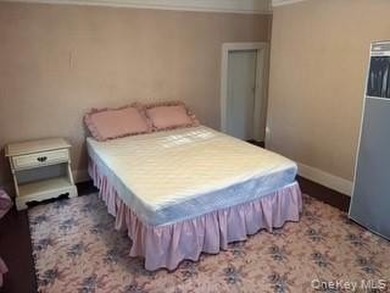 Historical Marvel 3 Br Colonial features Hardwood floors, 1,400 - photo 10