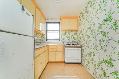 Sponsor Sale -- No Board Approval!
Spacious 2-bedroom, 1-bath