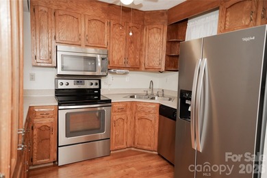 Exceptional value and low-maintenance living await at 100 Willow - photo 7