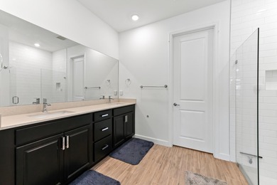 Welcome to this 4 bedroom, 2 bathroom with a private den/office - photo 15