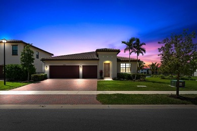 Welcome to this 4 bedroom, 2 bathroom with a private den/office - photo 29