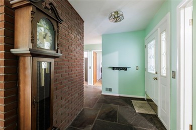 Welcome to the ease of first-floor living!This spacious - photo 2
