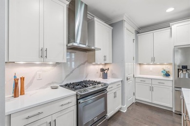 Welcome to 128 Jack Knife Drive, where elegant coastal living - photo 9