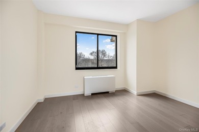 Come see this tastefully renovated one-bedroom with river views - photo 11