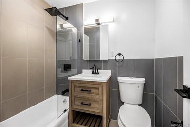 Come see this tastefully renovated one-bedroom with river views - photo 13