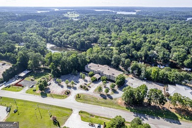 Welcome to effortless Lake Oconee living at The Lodge! Whether - photo 21