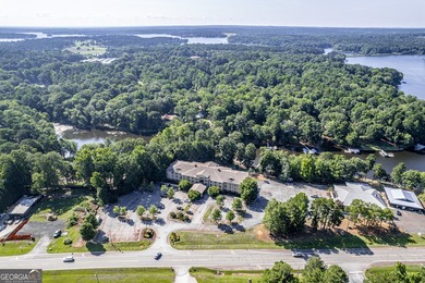 Welcome to effortless Lake Oconee living at The Lodge! Whether - photo 23