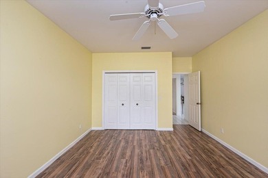 Great opportunity to own a one-story, true 3-bedroom villa in - photo 25