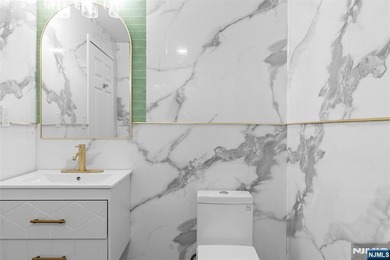 Completely renovated luxury condo offering breathtaking - photo 29