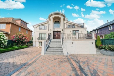 An exceptional opportunity to own a luxurious Center Hall home - photo 1