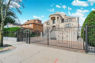 An exceptional opportunity to own a luxurious Center Hall home - photo 3