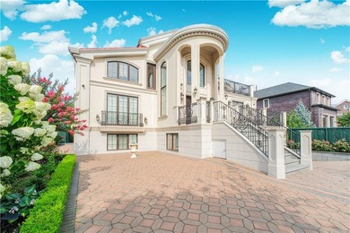 An exceptional opportunity to own a luxurious Center Hall home - photo 5