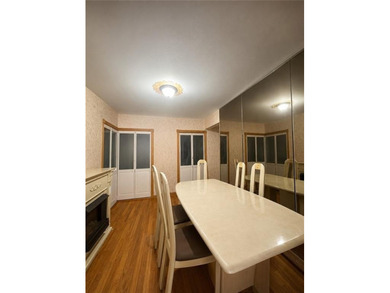 Prime Gravesend - Rare Corner Opportunity! Welcome to this - photo 3