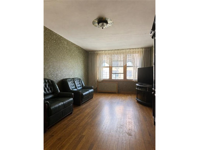 Prime Gravesend - Rare Corner Opportunity! Welcome to this - photo 4