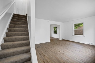 Welcome to this beautifully refreshed 3-bedroom, 1-bath home - photo 2